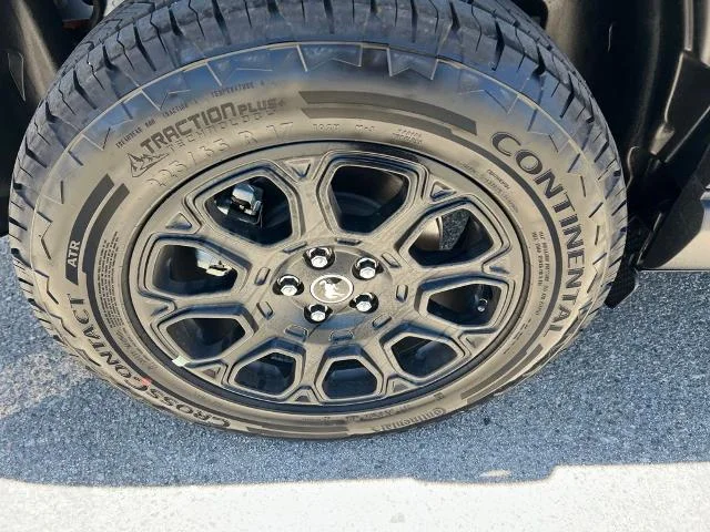 New 2026 Azure Gray Metallic Tri-Coat Ford Badlands® image 60