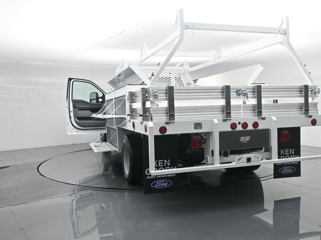 New 2025 Oxford White Ford XL image 38