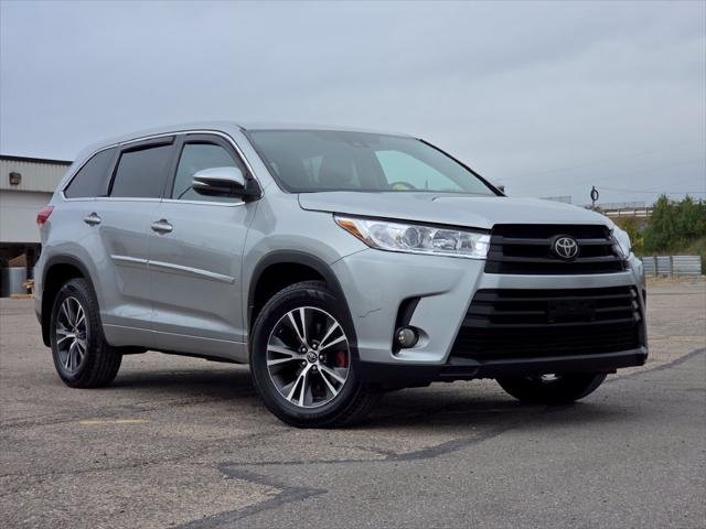 Certified Used 2017 CELESTIAL SILVER Toyota  image 2