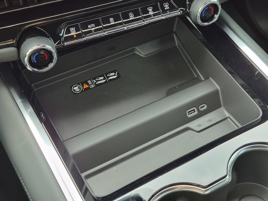 2026 Chevrolet Tahoe Z71 - Photo 19