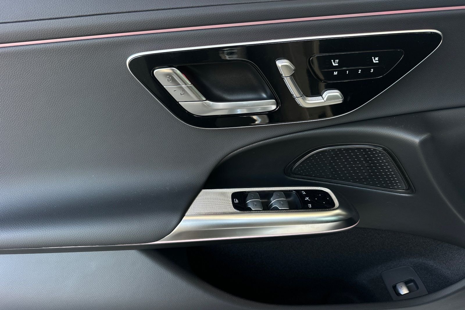 2026 Mercedes-Benz E-Class E350 - Photo 21