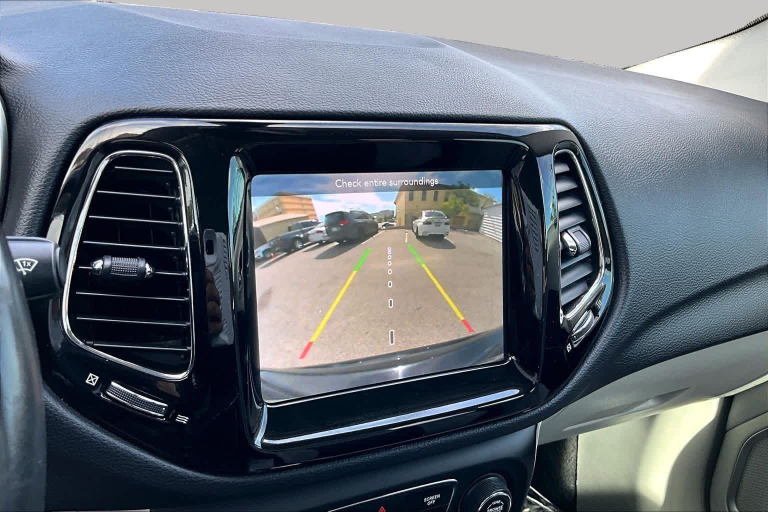 Used 2019 Diamond Black Crystal Pearlcoat Jeep Limited image 25
