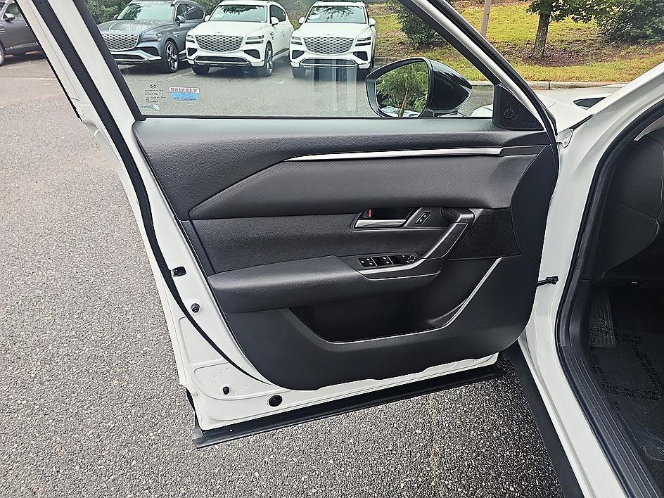 Used 2023 Wind Chill Pearl Mazda 2.5 S Preferred Plus Package image 11