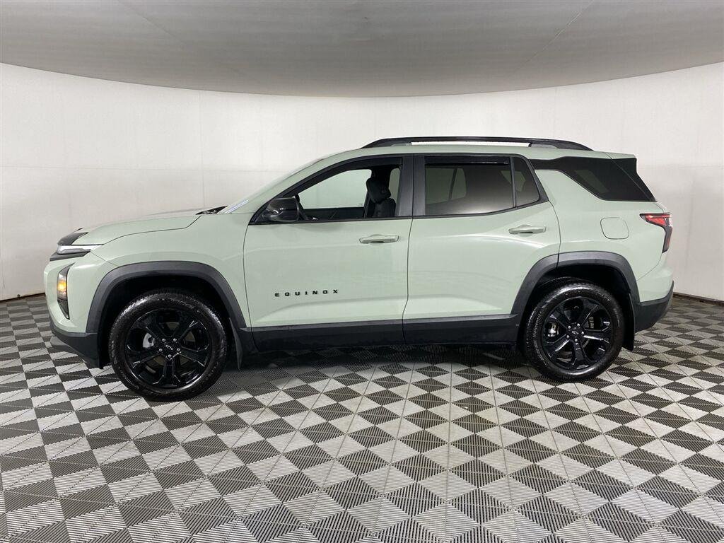 Used 2025 Gr Chevrolet  image 7