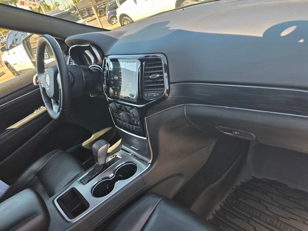 Certified Used 2020 White Jeep Limited image 22