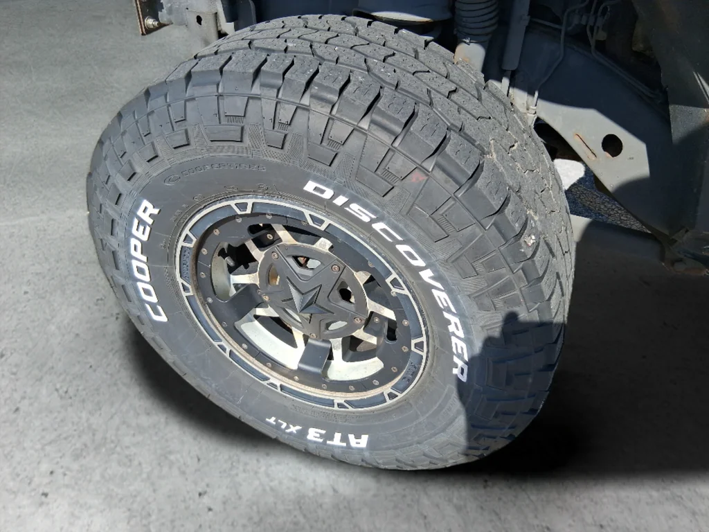 Used 2011 Black Jeep Rubicon image 11