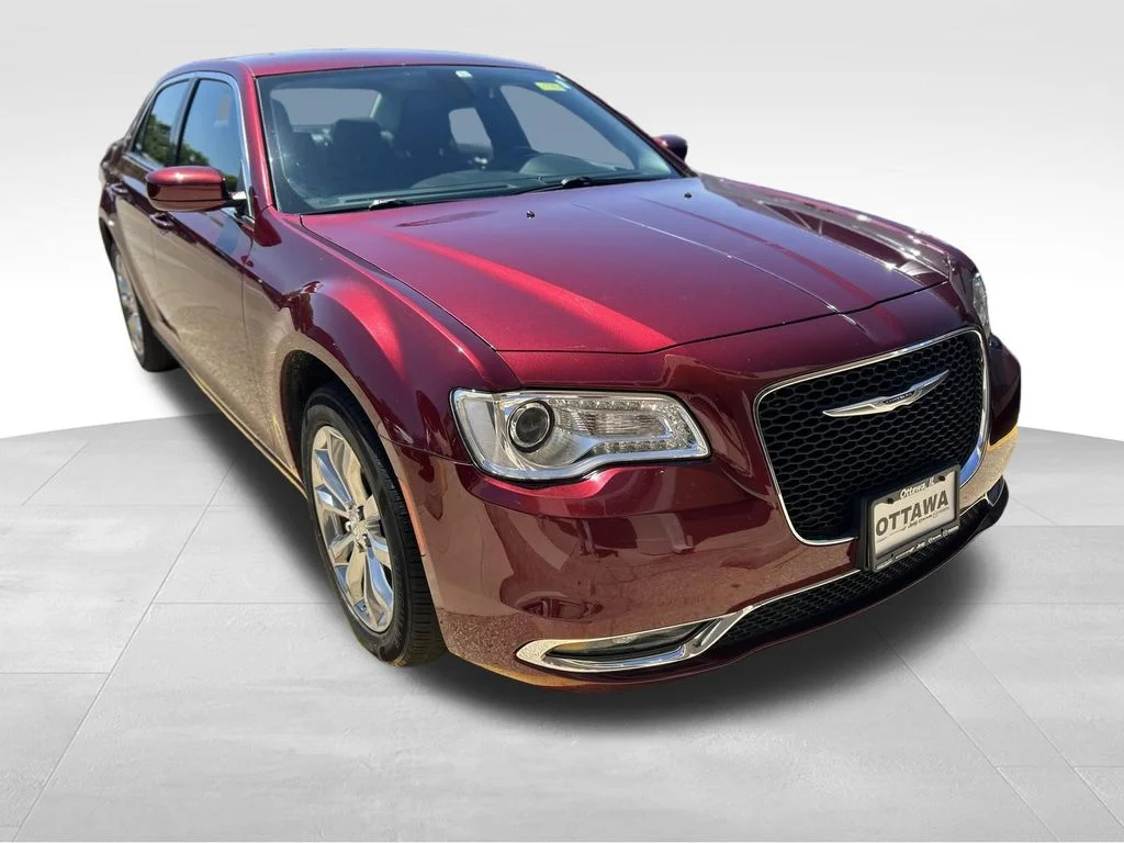 2019 Chrysler 300 Touring AWD's photo