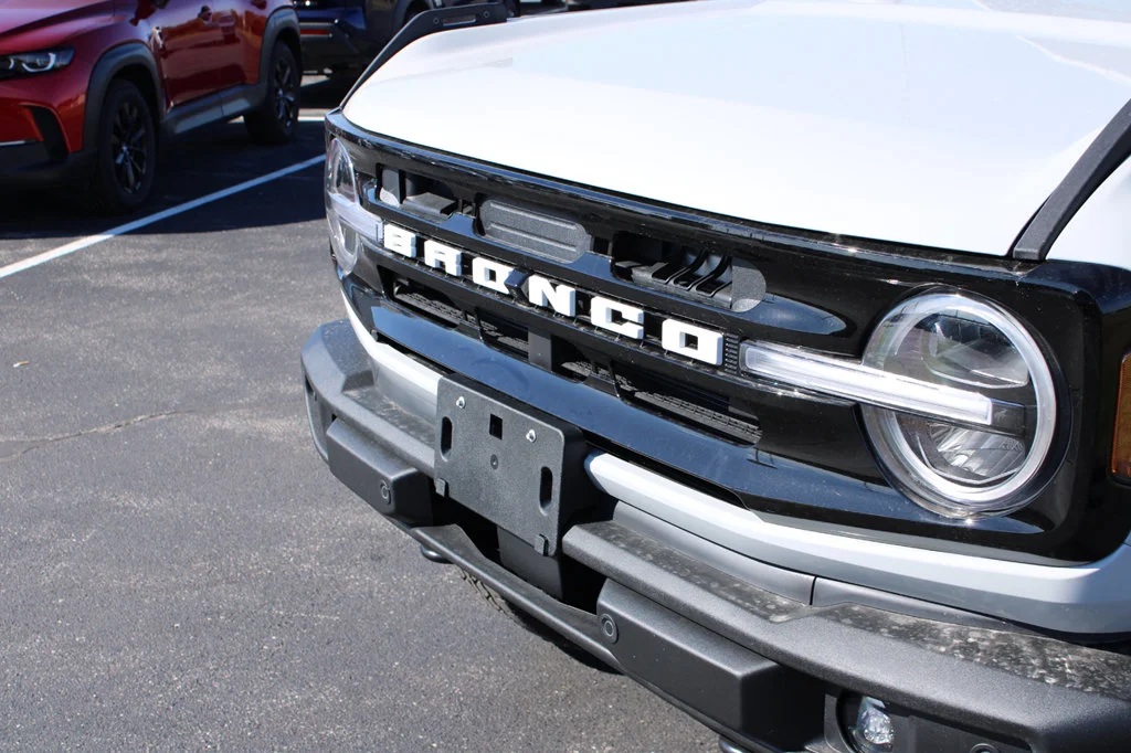 New 2026 Avalanche Gray Ford Outer Banks® image 4