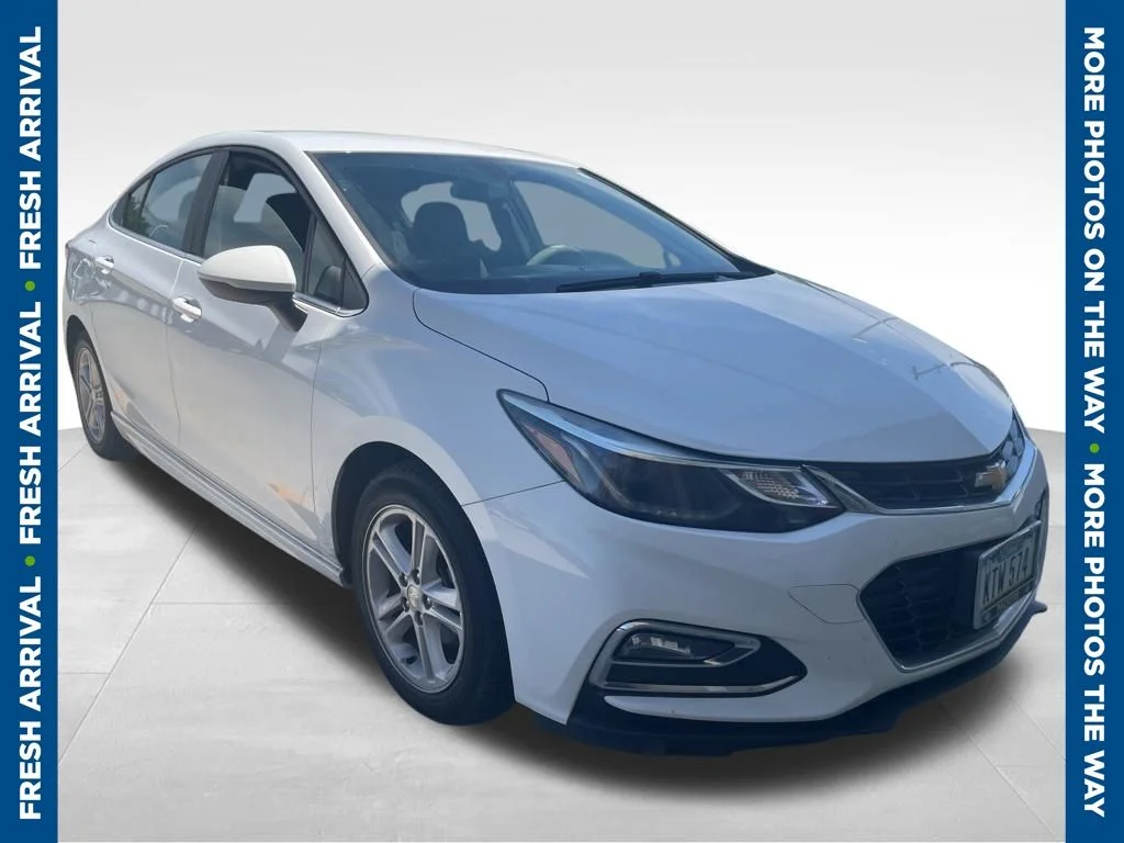 Used 2017 White Chevrolet LT image 1