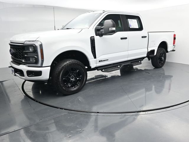 Used 2026 White Ford XL image 3