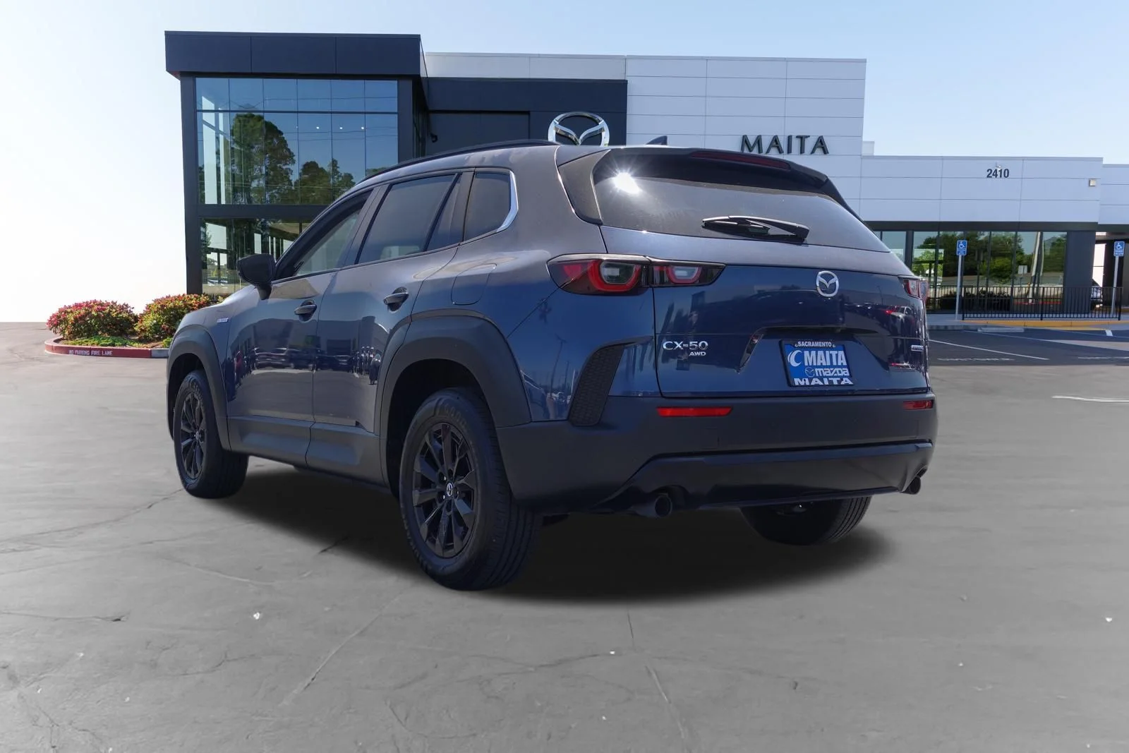 Certified Used 2025 Ingot Blue Metallic Mazda Premium image 7