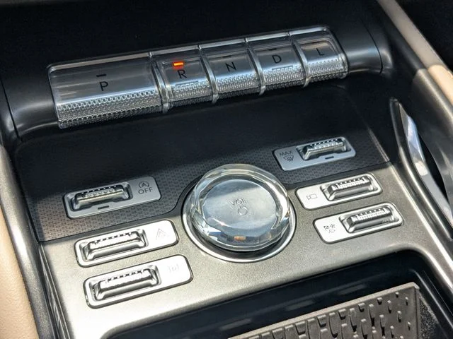 Used 2025 Gray Lincoln Premiere image 19