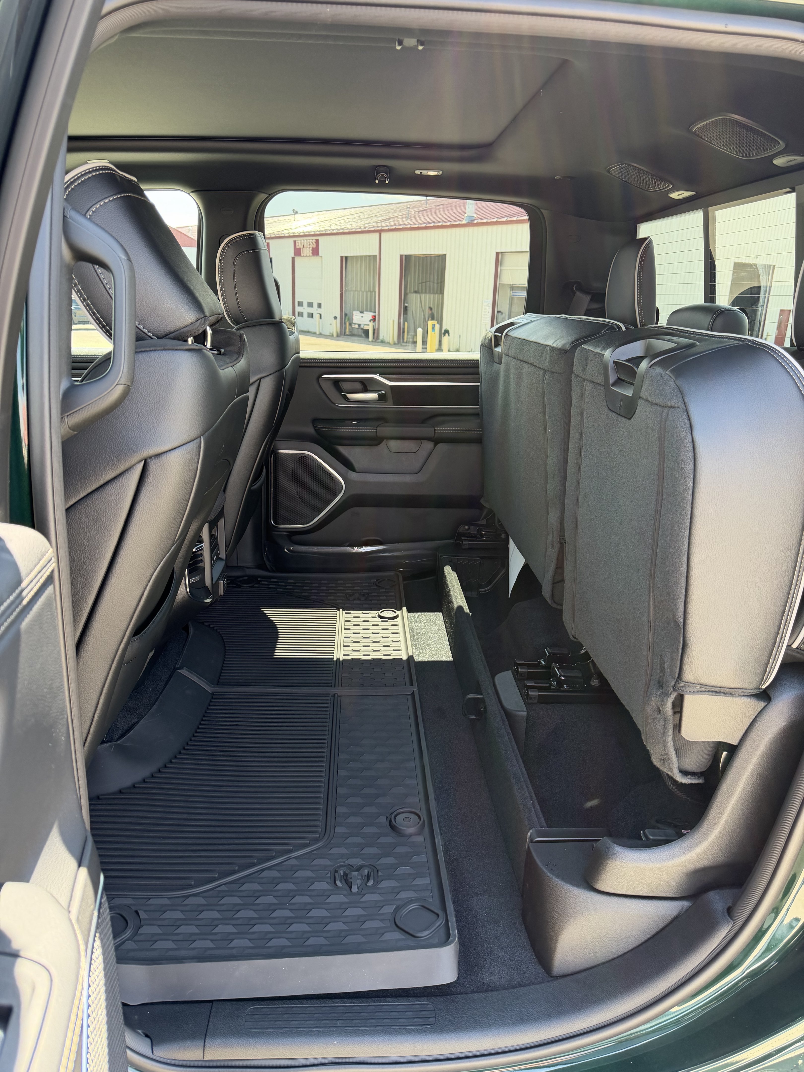 New 2026 Serrano Green Metallic Ram Laramie image 29