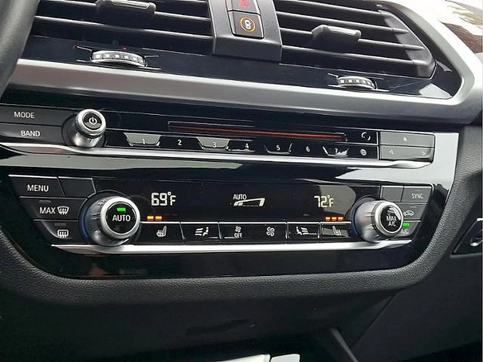 Used 2019  BMW xDrive30i image 14