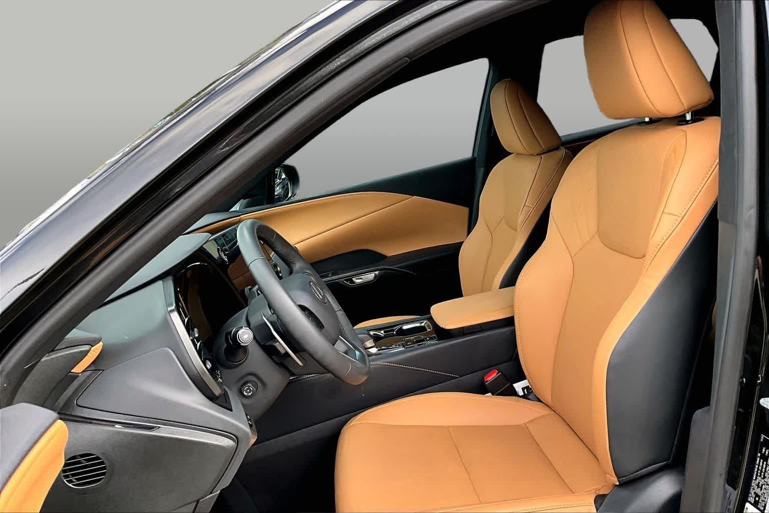 Certified Used 2025 CAVIAR Lexus  image 8
