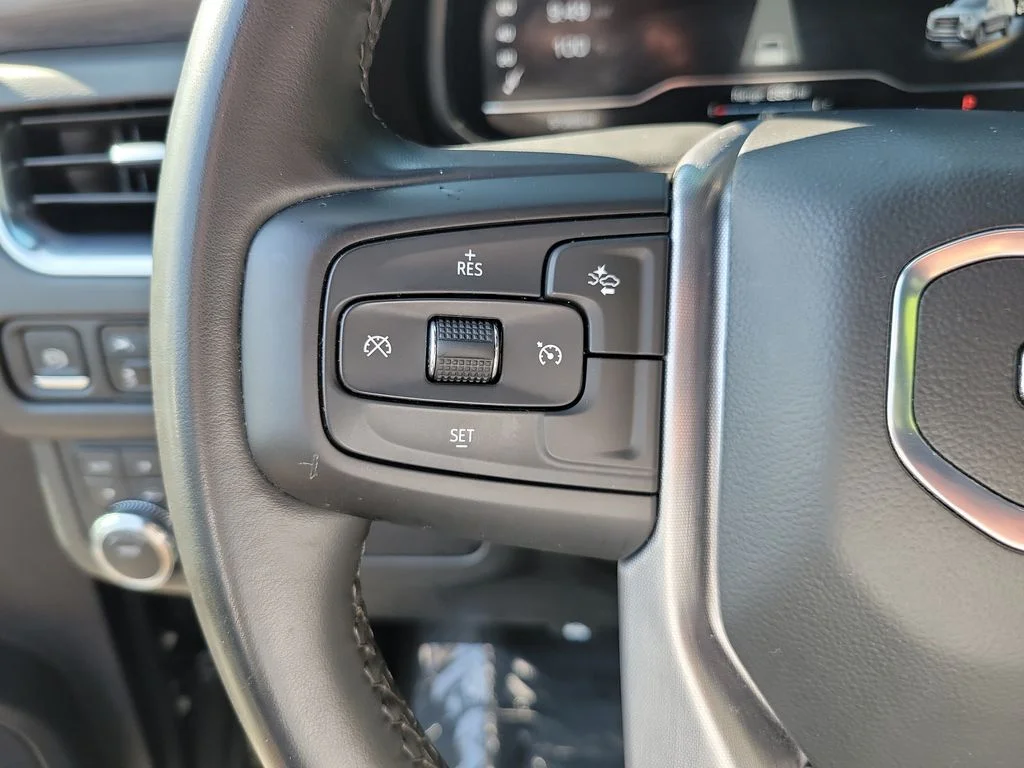 Used 2024 Black GMC SLT image 31
