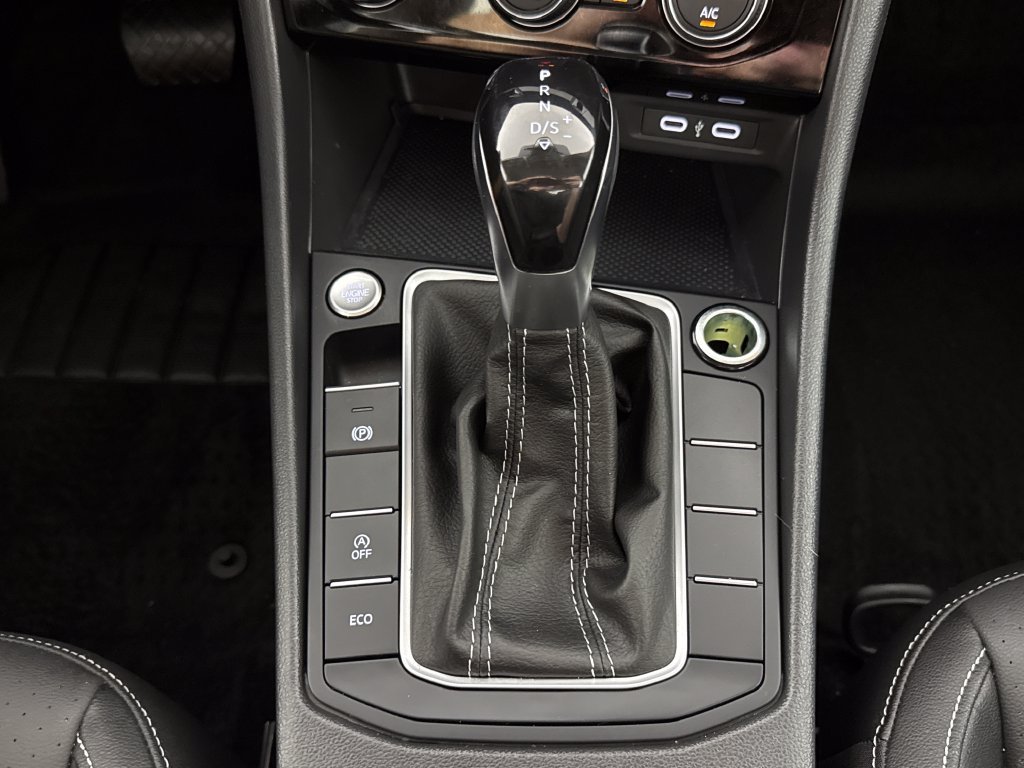 2024 Volkswagen Jetta SE - Photo 20