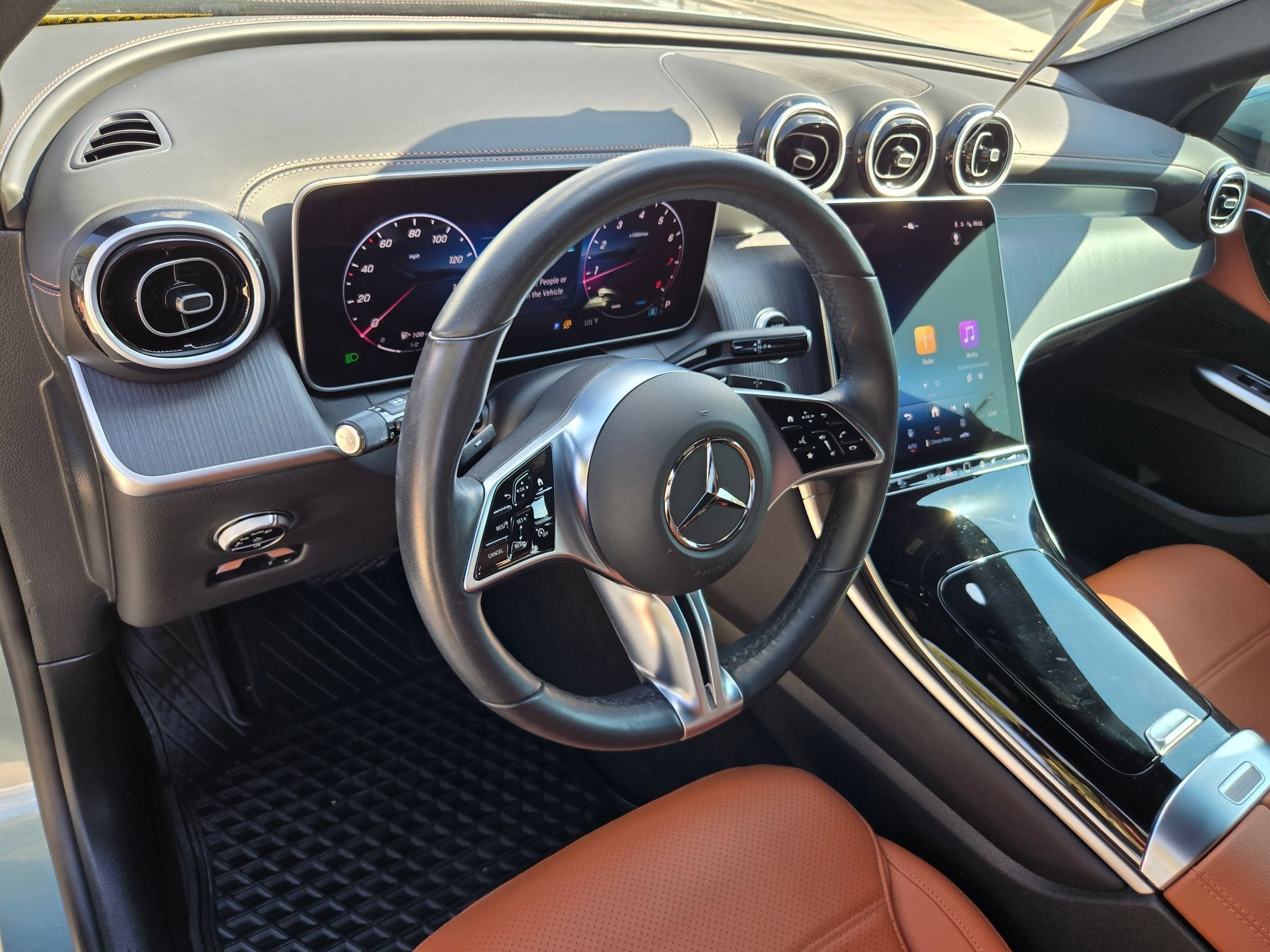 2025 Mercedes-Benz GLC Base - Photo 10