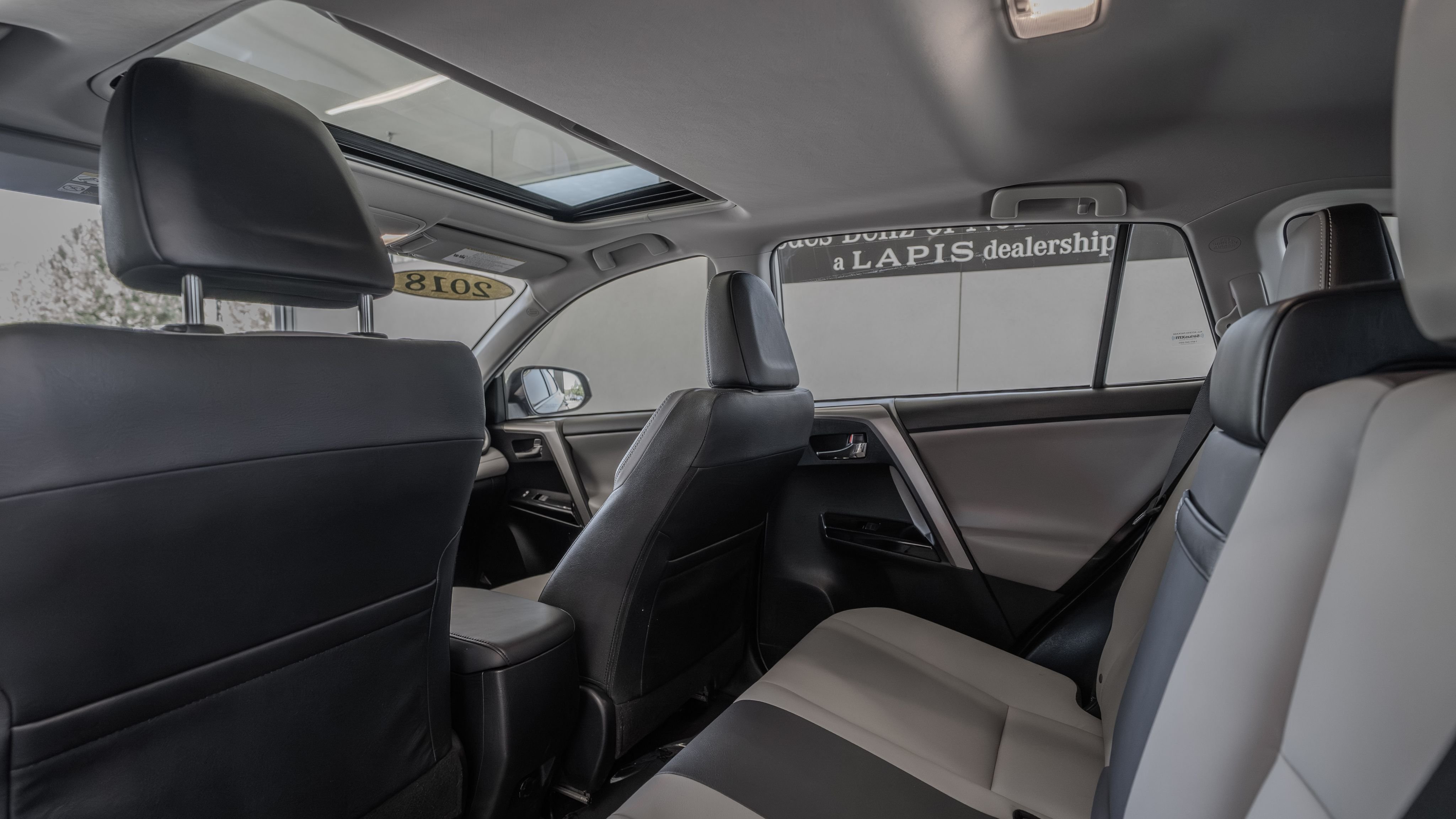 Used 2018 Blizzard Pearl Toyota Limited image 26