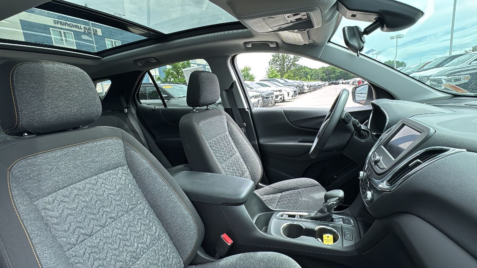 Used 2022 White Chevrolet LT image 18