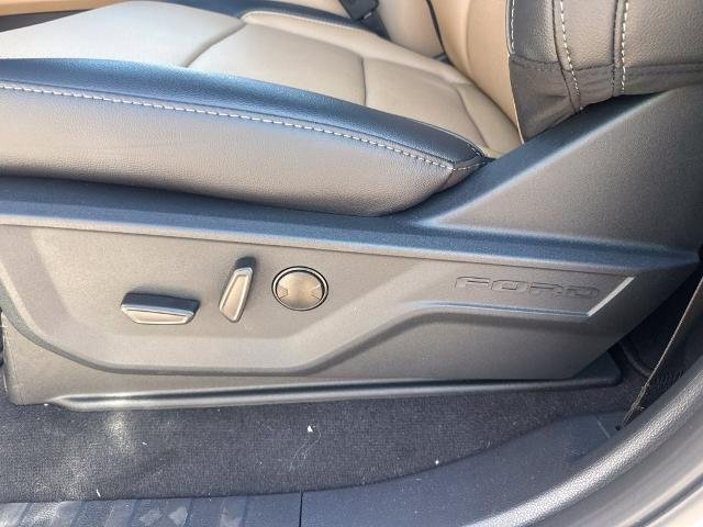 New 2026 Star White Metallic Tri-Coat Ford Lariat image 55