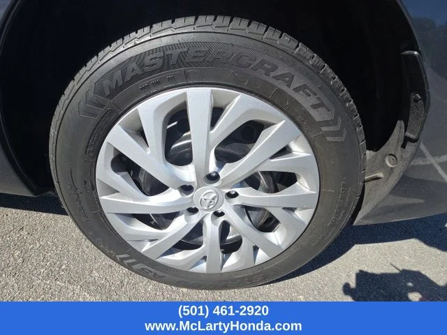 Used 2018 Slate Metallic Toyota LE image 10