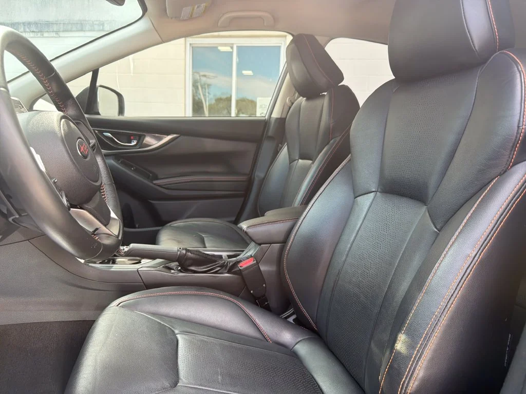 Used 2018 Silver Subaru 2.0i Limited image 9