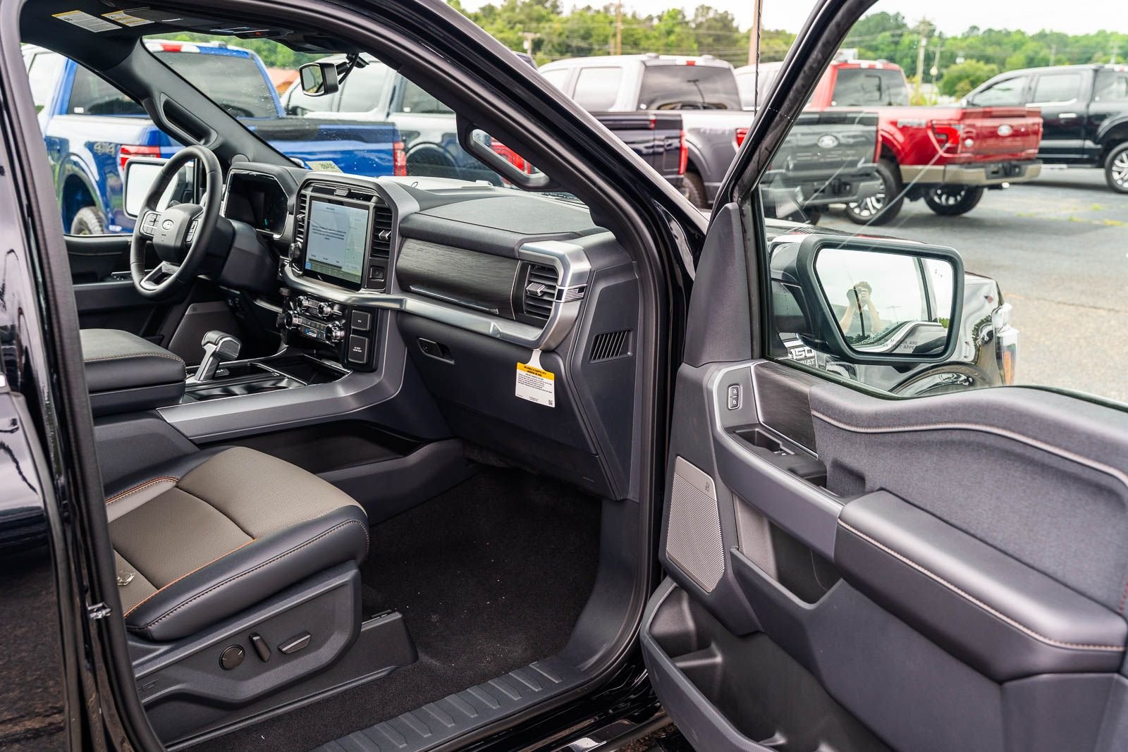 New 2026 Agate Black Metallic Ford Lariat® image 7