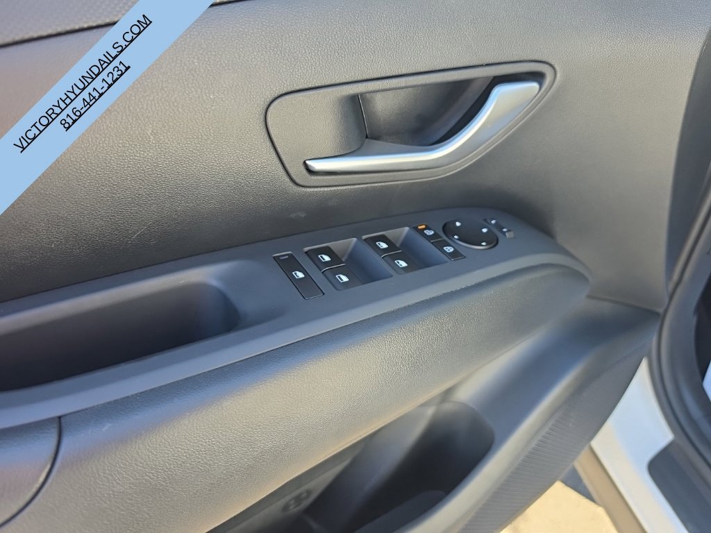 Used 2026 White Hyundai SEL image 14