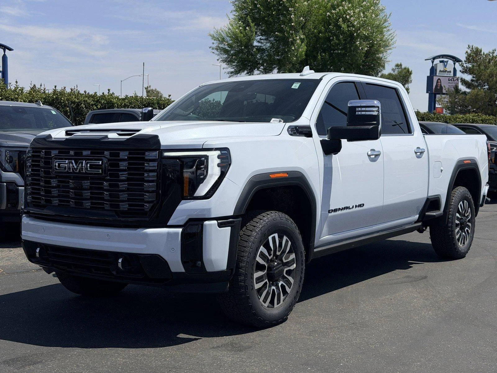 New 2026 Glacier White Tricoat GMC Denali Ultimate image 3