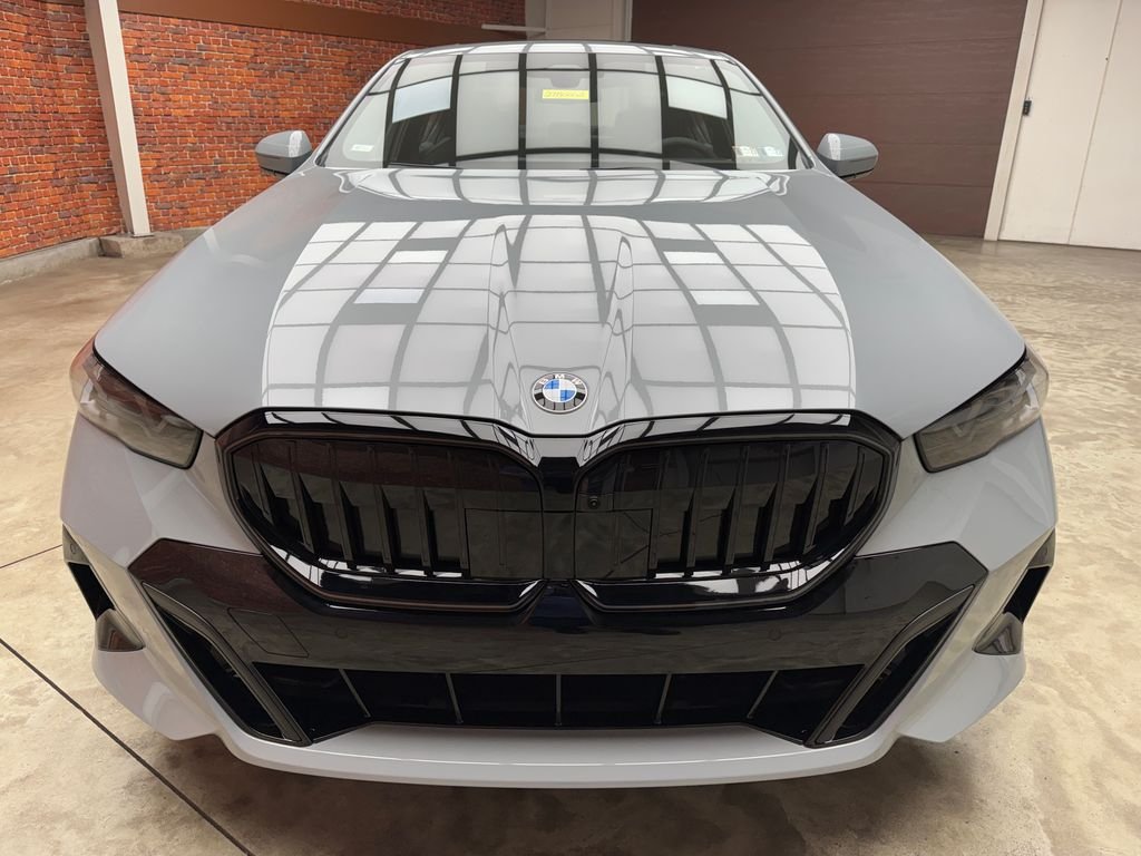New 2027 Gray BMW 530i xDrive image 8