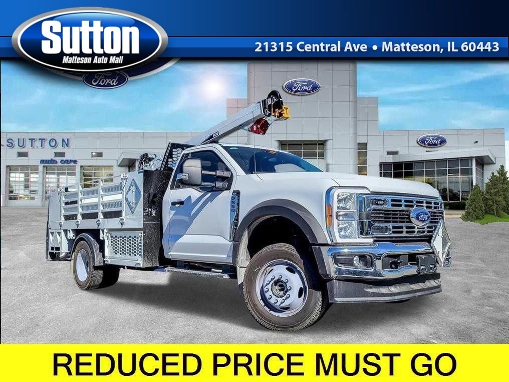 New 2023 White Ford XLT image 1