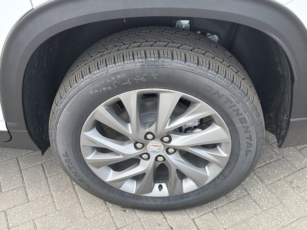 New 2026 Summit White Buick Preferred image 30