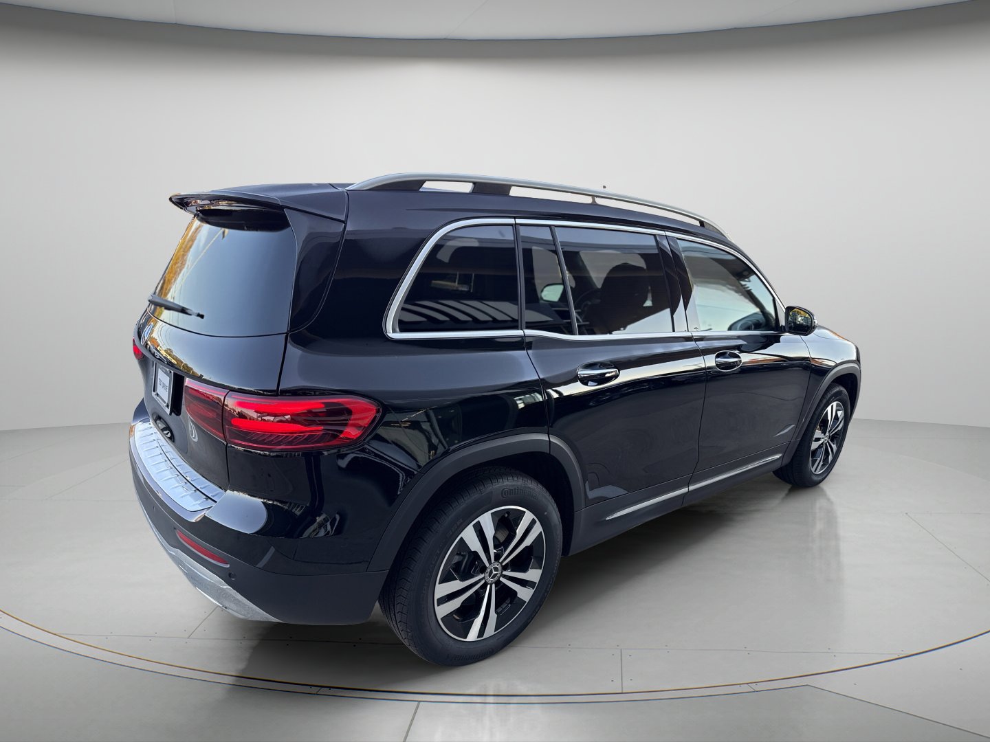 New 2026 Night Black Mercedes-Benz GLB 250 image 5