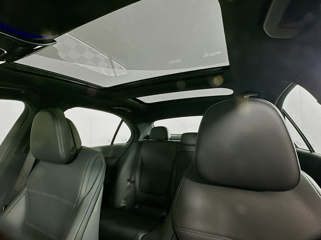 New 2026 Selenite Grey Metallic Mercedes-Benz C 300 image 22