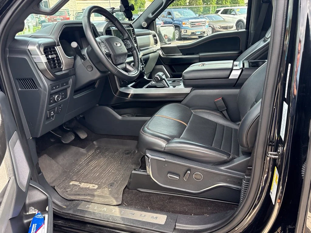 Used 2022 Black Metallic Ford Platinum image 6