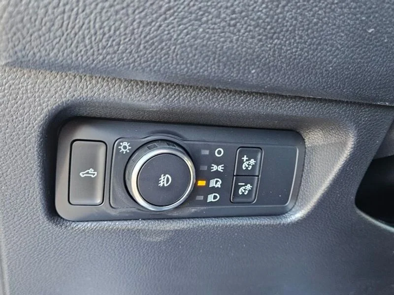 New 2025 Oxford White Ford LARIAT® image 27