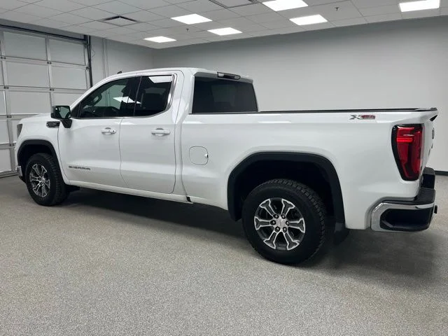 Used 2023 White GMC SLE image 6