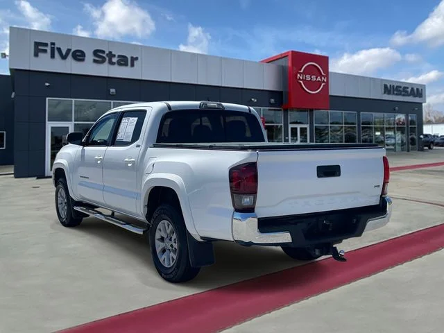 Used 2018 White Toyota SR5 image 4