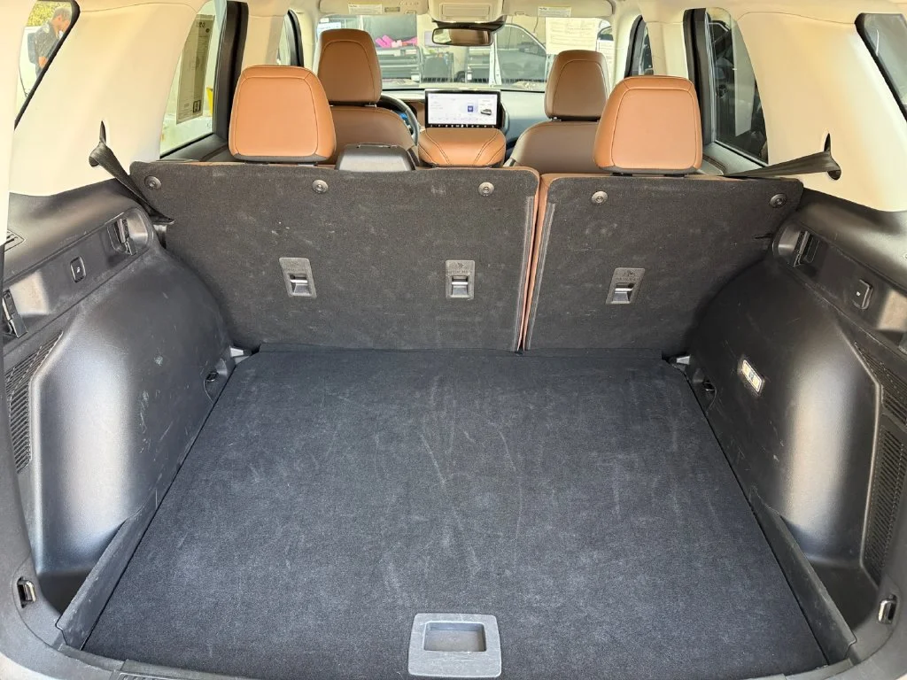 Used 2025 Gray Ford Outer Banks image 19