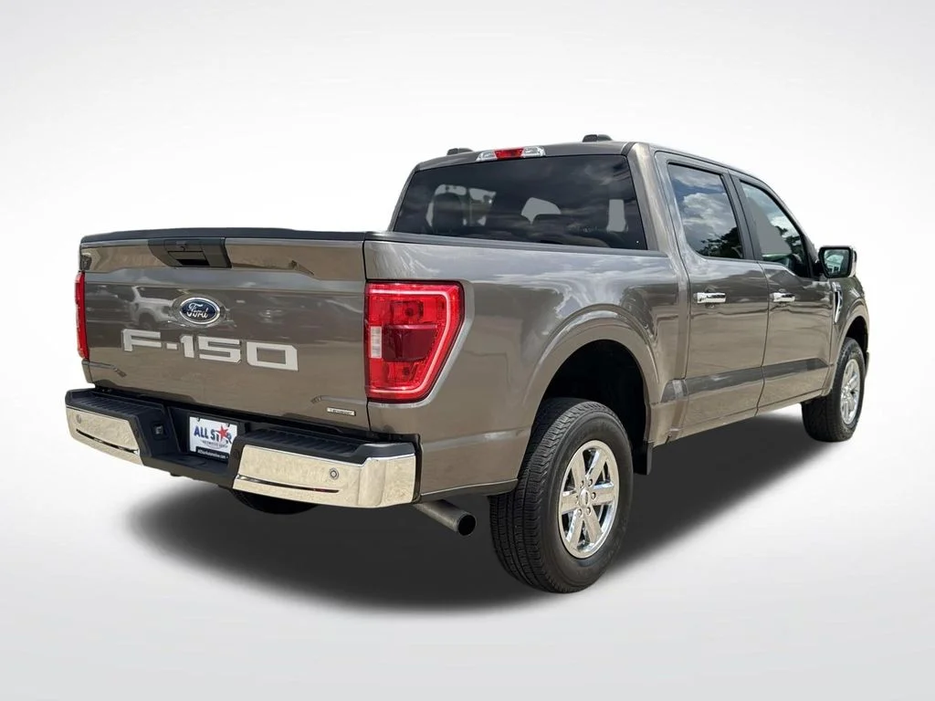 Used 2023 Gray Ford XLT image 17