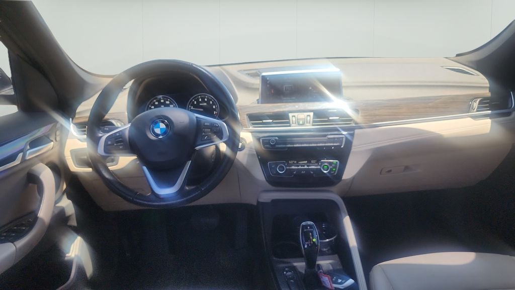 Used 2021 Blue BMW sDrive28i image 9