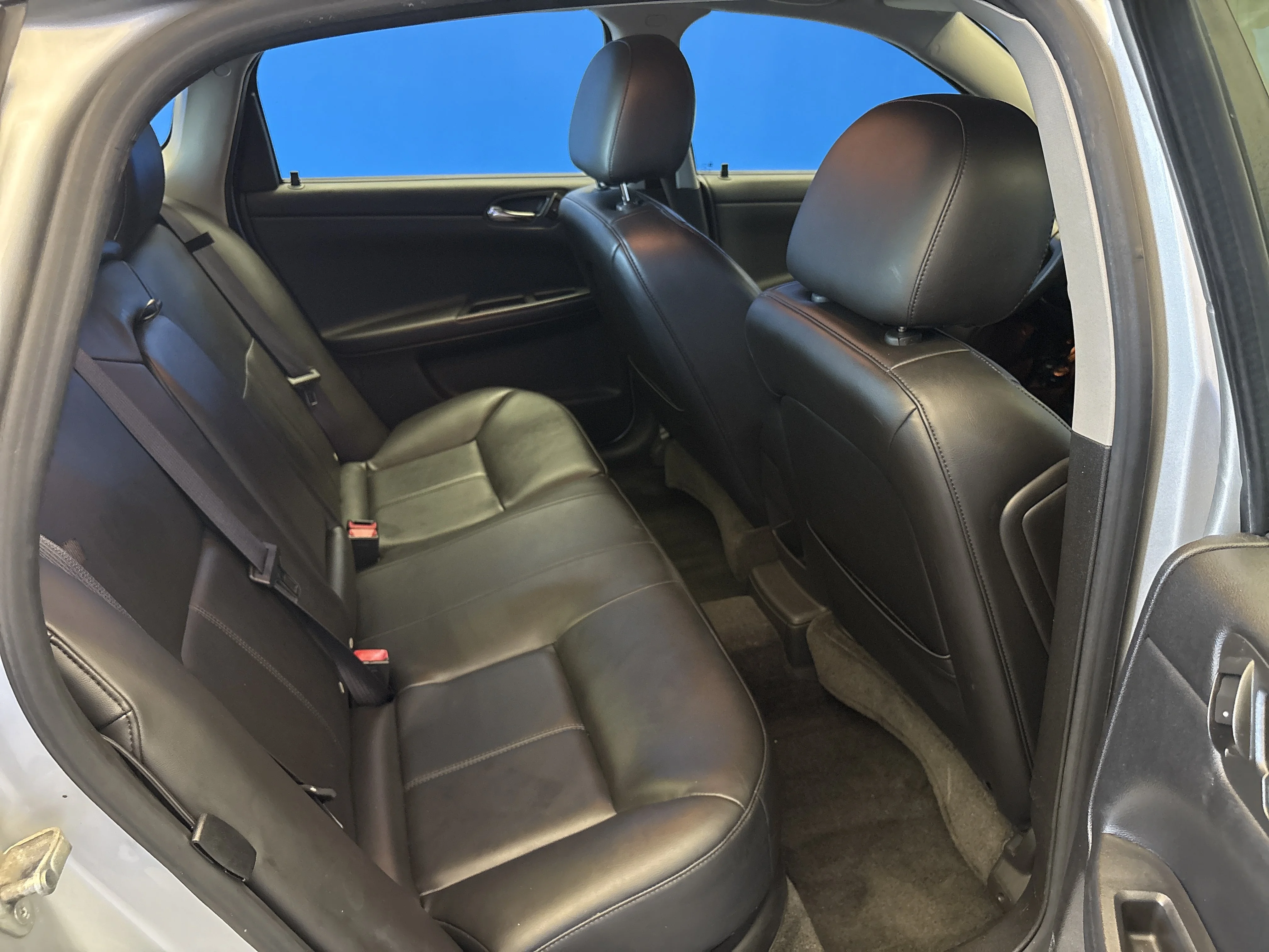 Used 2013 Silver Ice Metallic Chevrolet LTZ image 22