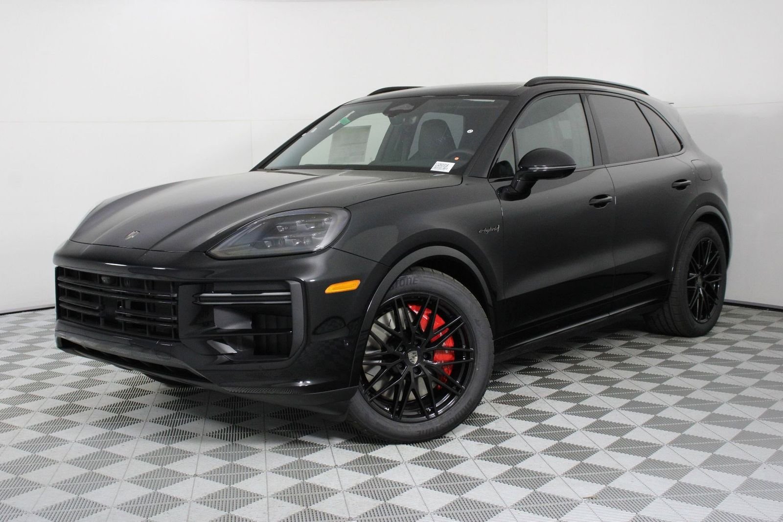2026 Porsche Cayenne Turbo E-Hybrid