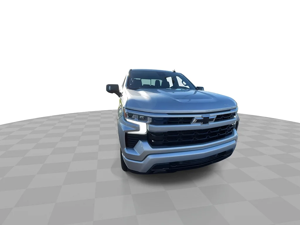 Used 2022 Silver Ice Metallic Chevrolet RST image 4