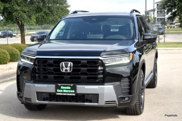 2026 Honda Pilot AWD Touring Blackout
