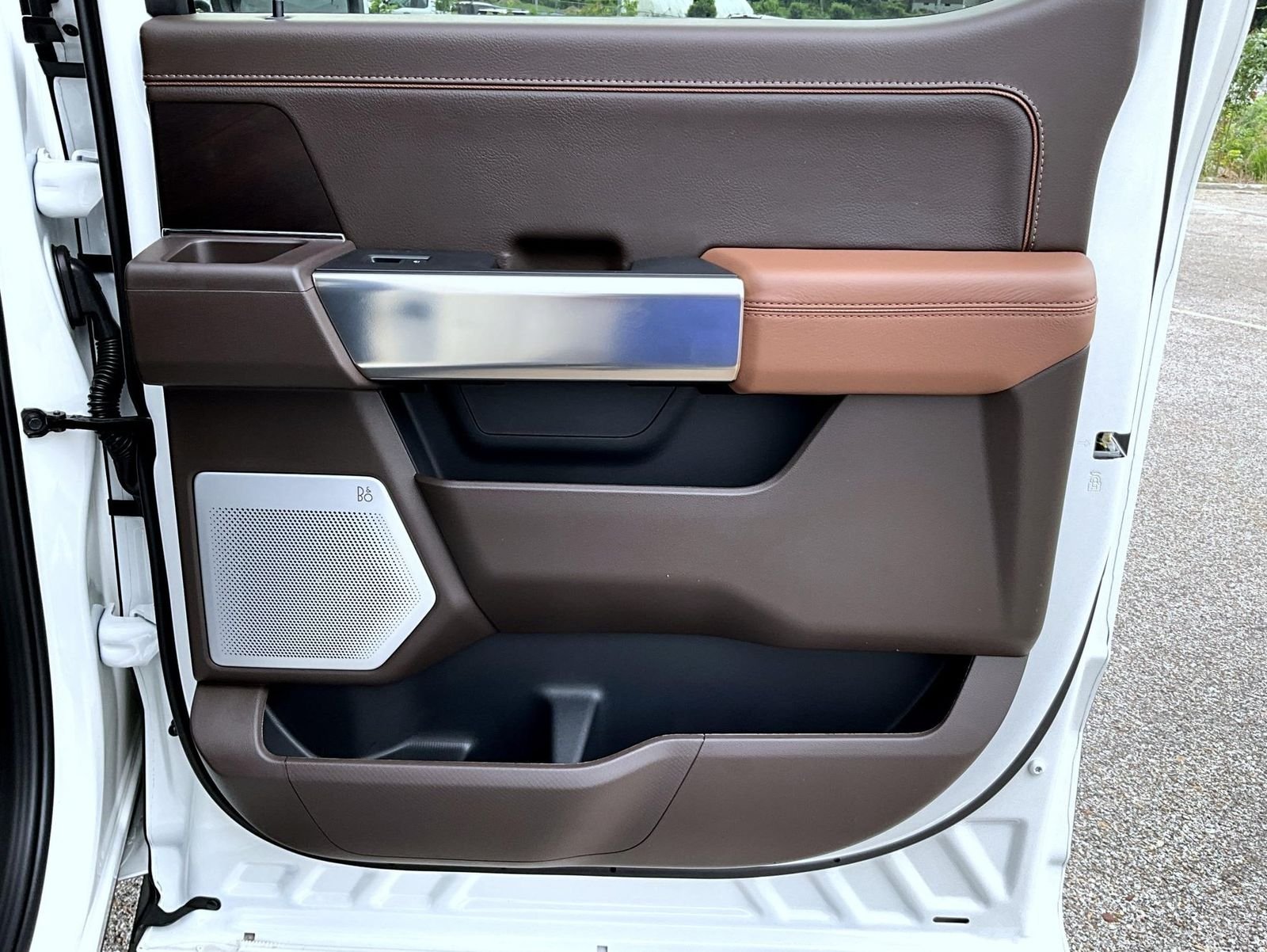 New 2026 Star White Metallic Tri-Coat Ford King Ranch image 20