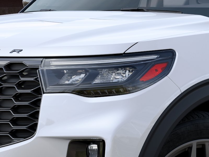 New 2027 Star White Metallic Tri-Coat Ford ST-Line image 18