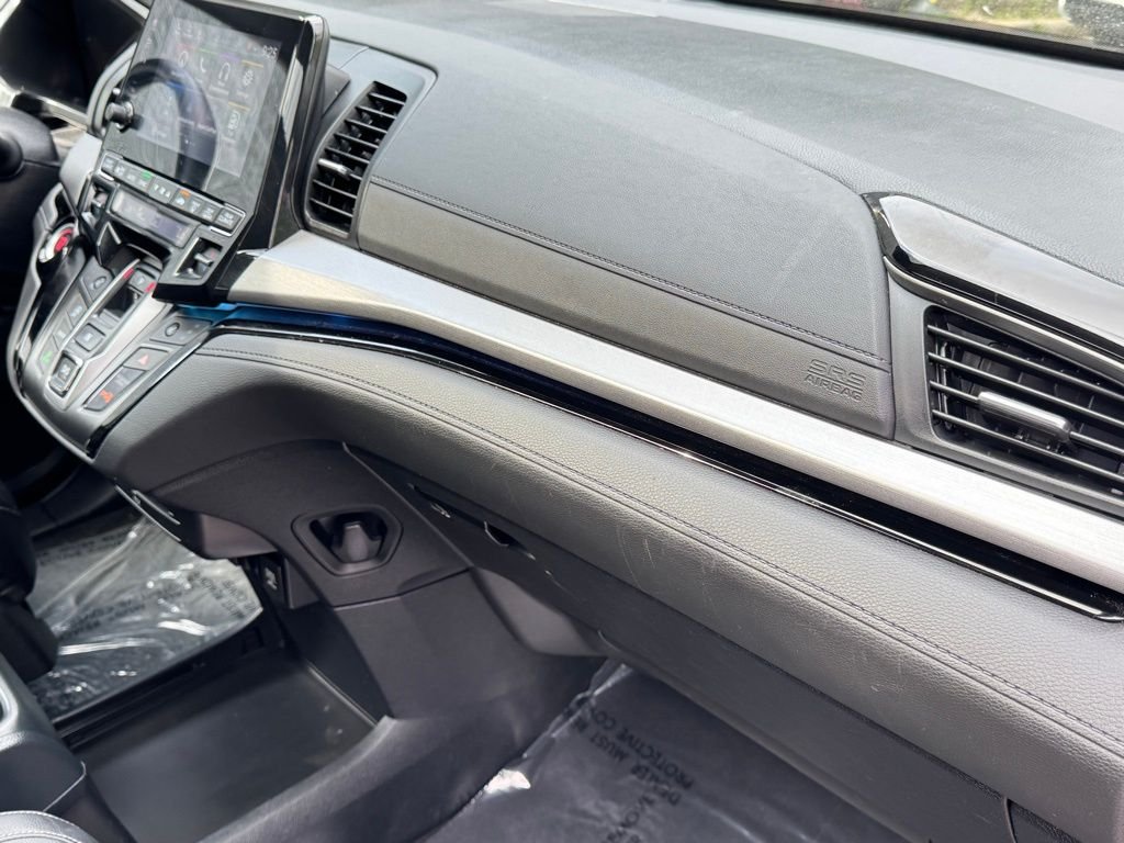 Used 2024 Crystal Black Pearl Honda Touring image 28
