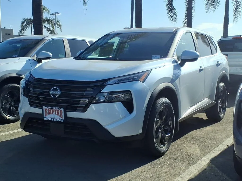 New 2026 Everest White Pearl TriCoat Nissan SV image 11